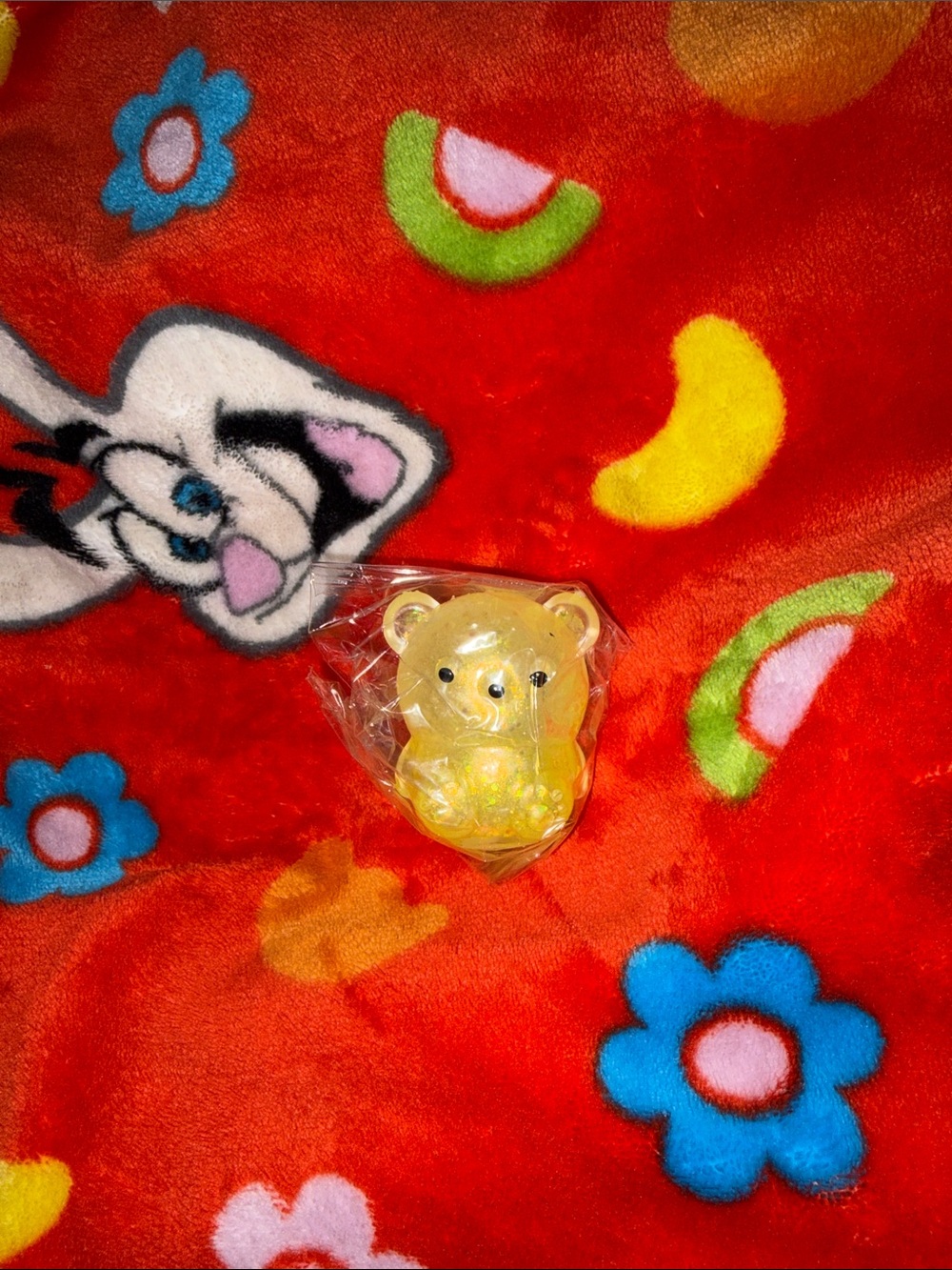 Squishy bear viral Figurine fidget toy- yellow sparkle 2 inch NEW QUICK SHIP
